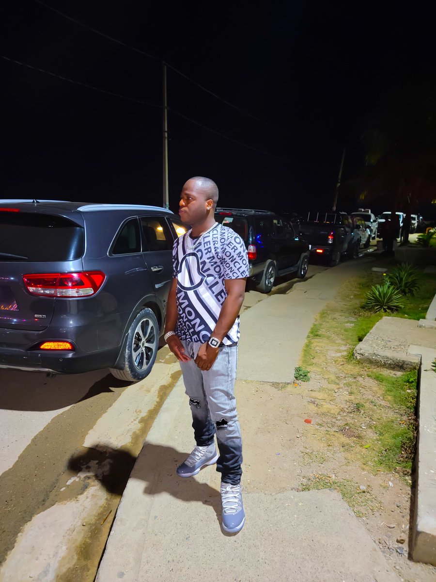 Okap ou te mankem se la mwen santim alèz ou mèt tande Ayiti pa bon moman sa pat lè poum te kay blan