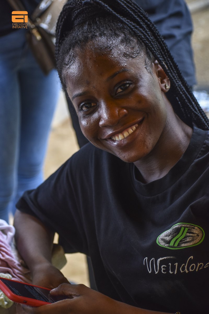 Executivesinc's tweet photo. We are grateful to be back on the field to not just only put smiles on the faces of people, but to have our volunteers back on the field.
it is a privilege to do what we do.
#Thecharity2022
#Clothesdrive
#Impact
#Love https://t.co/5KCkq0JE7r