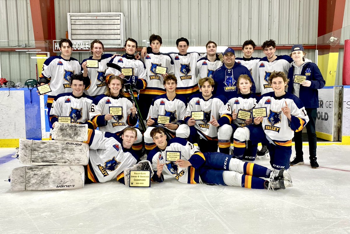 2021-2022 Valley Elite Jr Hockey Showcase Champions. Valley Elite with a 5-2 win over Center of Hockey Excellence.Proud of our team we went the whole weekend tournament undefeated  5 wins and a tie with mostly our U18 players and some new prospects and veteran Noah Vom Scheidt.