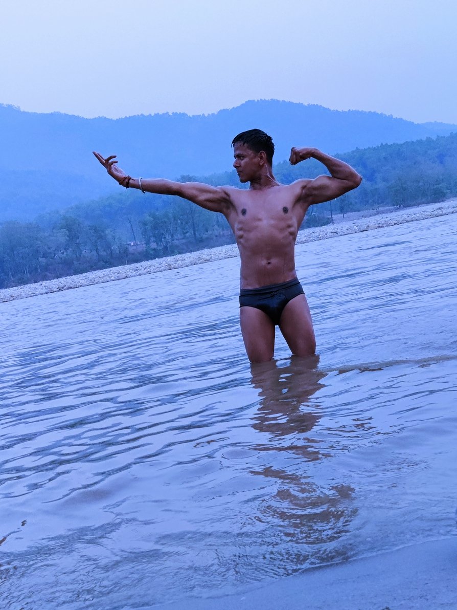 AmanDeval15's tweet photo. 💪😎

#boom #tanakpur #uk #uttarakhand #body #bodybuilding https://t.co/R91q1NUdUh