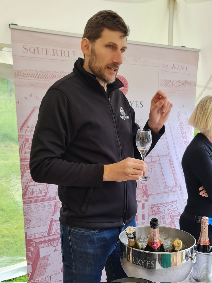 Then a lovely day to continue filming and catch up with the great wines and people of <a href="/WineGardenKent/">WineGardenofEngland</a>, including @HatchMansfield @DomaineEvremond,  @Squerryes, <a href="/WestwellWines/">Westwell Wines</a>, <a href="/ChapelDownWines/">Chapel Down</a> and <a href="/simpsonwine/">Simpsons Wine Estate</a> in the grounds of the beautiful Squerryes Court.