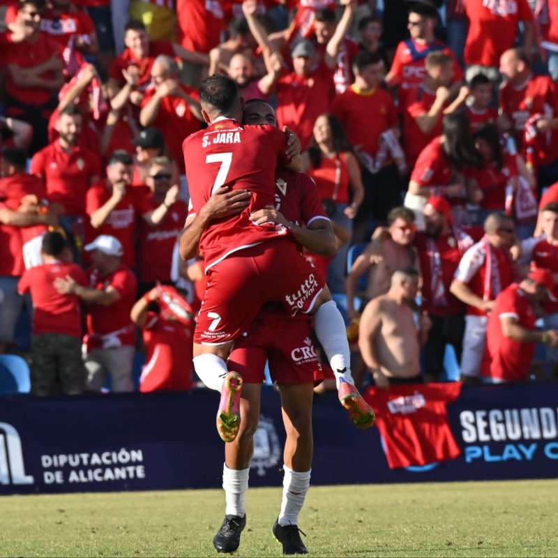 realmurciacfsad's tweet photo. #Crónica | El #RealMurcia asciende a Primera RFEF tras vencer al @Penyadeportiva (1-2)

#MurciaYoTeQuiero
#PenaDeportivaRealMurcia 
#AscensoAPrimeraRFEF