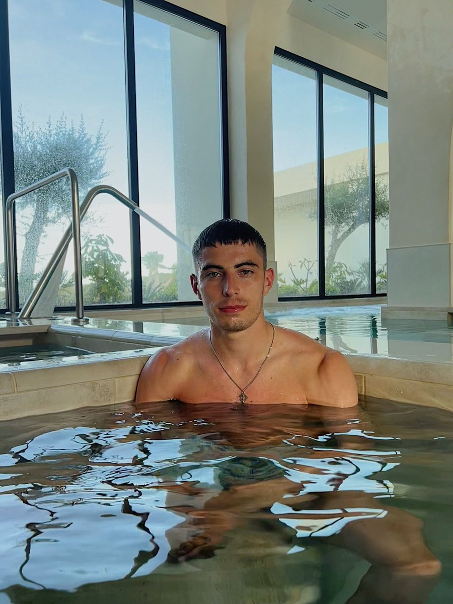 kaihavertz29's tweet photo. Day off. Back Back at it tomorrow! https://t.co/Oh3mQZulh8