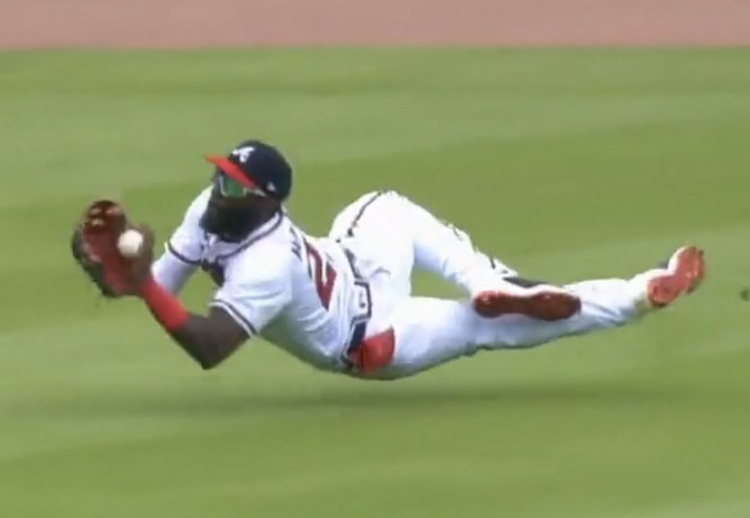 BlooperBraves's tweet photo. catch me like one of your French girls https://t.co/m8JnPlDXL6