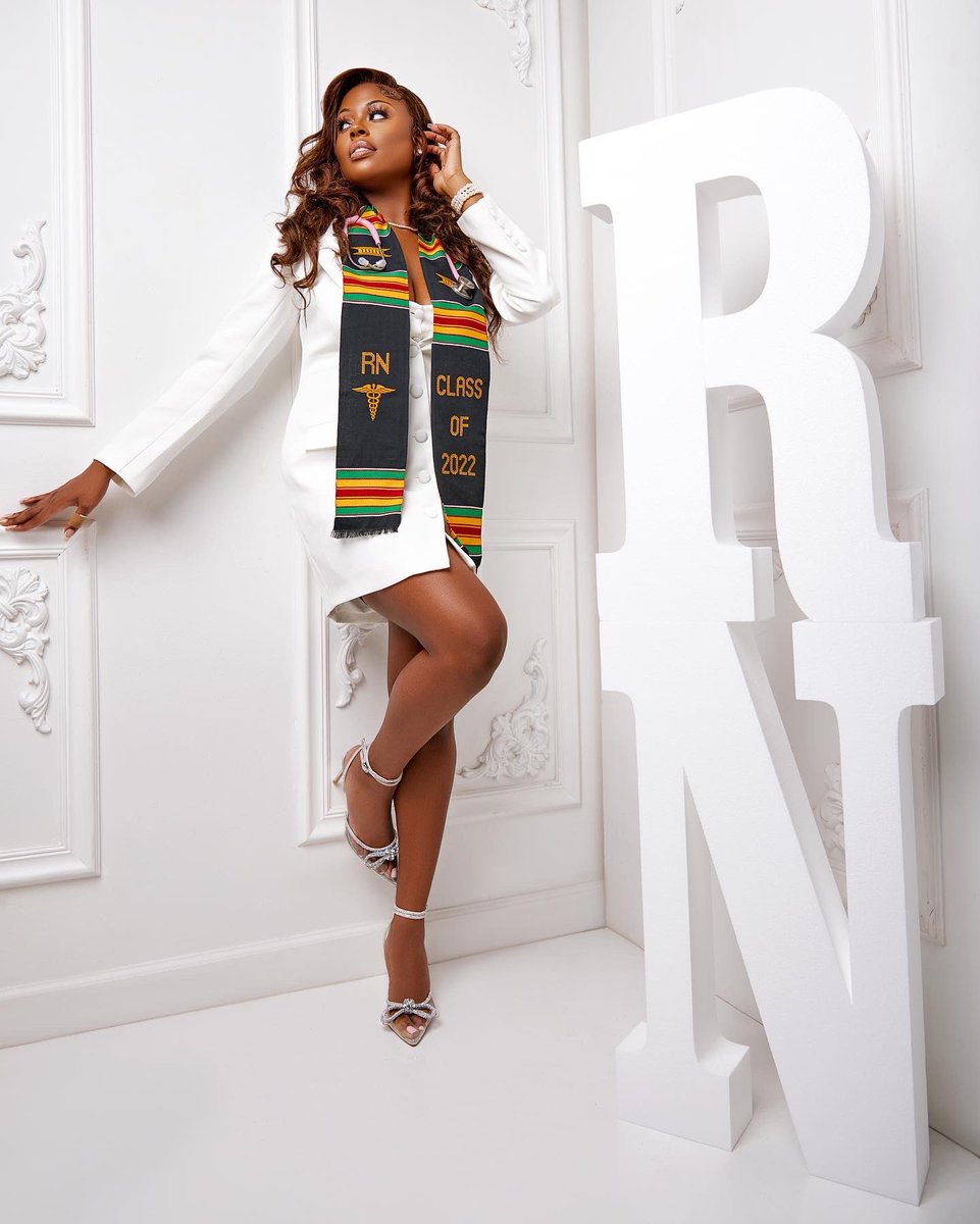 lexsamarie's tweet photo. Allow me to reintroduce myself… Lex BSN, RN Pediatric ED nurse 💅🏾🩺 https://t.co/4hdcBSfNJA