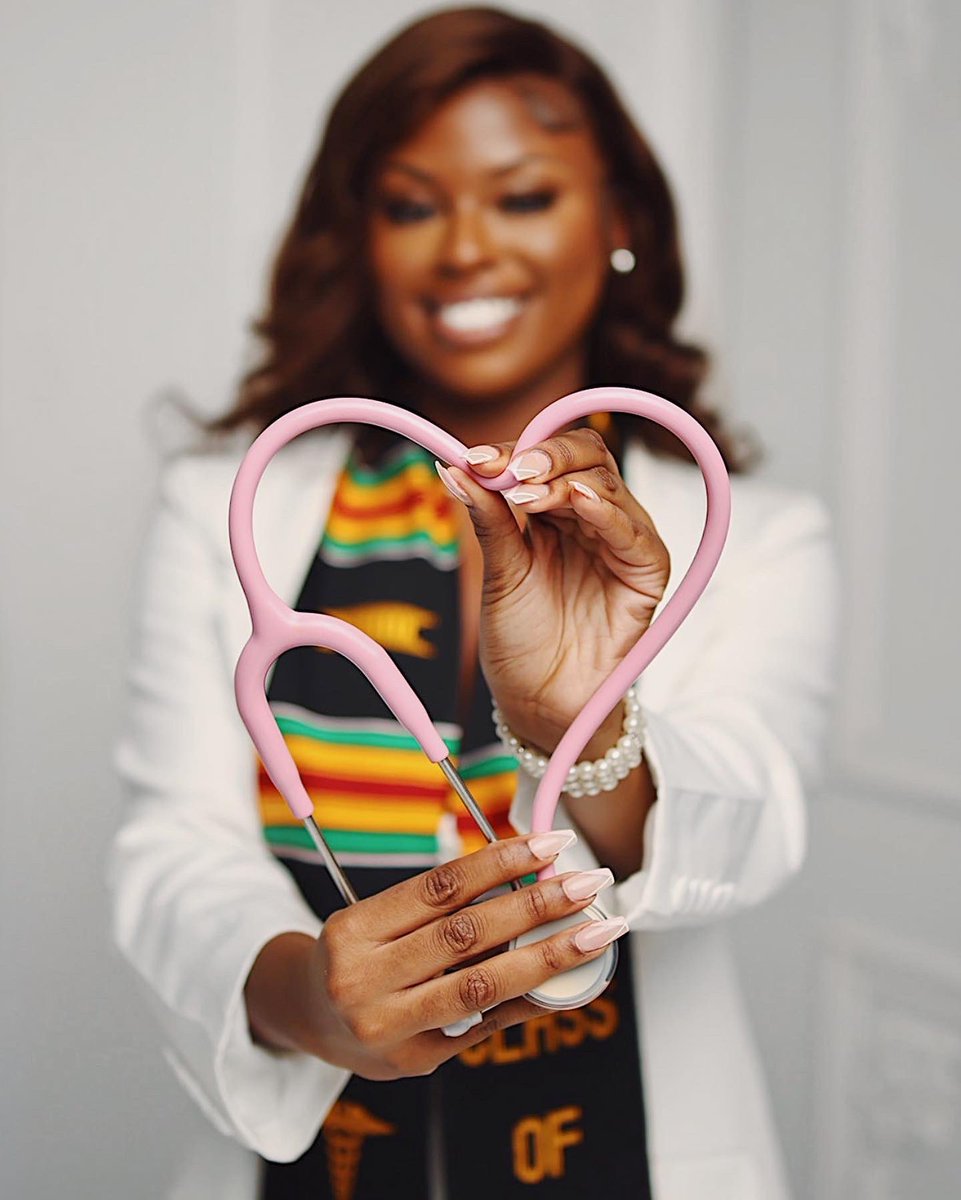 lexsamarie's tweet photo. Allow me to reintroduce myself… Lex BSN, RN Pediatric ED nurse 💅🏾🩺 https://t.co/4hdcBSfNJA