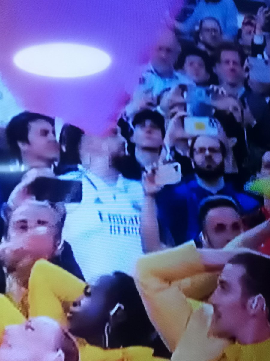 Jhoancross's tweet photo. @IbaiLlanos @thibautcourtois jejeje https://t.co/XNfTNrSPZl