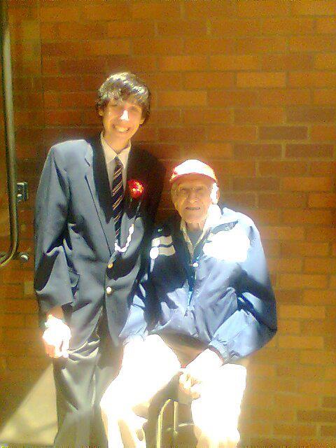 KenslowMatthew's tweet photo. 11 years ago today, 5/29/11, I got to meet #WarHero, #LouisZamperini for #MemorialDay Sunday @standrews; he was the guest speaker.
#sapres #zamperini #unbroken #warhero @UnbrokenFilm #smile #smiles @LouisZamperini #photooftheday #PathToRedemption #Army #ArmyAirForce @USArmy https://t.co/xj3l0tJgXI