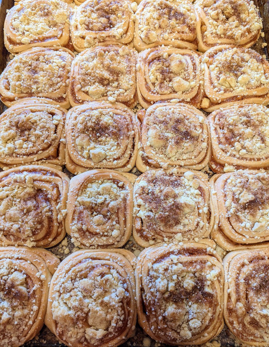 Rheinlanderbake's tweet image. We are on a roll, baking up lots to stock you up for the long weekend.  We are here till 6pm this Sunday and are open on Memorial Day from 8am-6pm.  #applerolls #scratchbaking #ilovebreakfast #iloveRheinlanders #findudinOldeTownArvada #MemorialDay2022