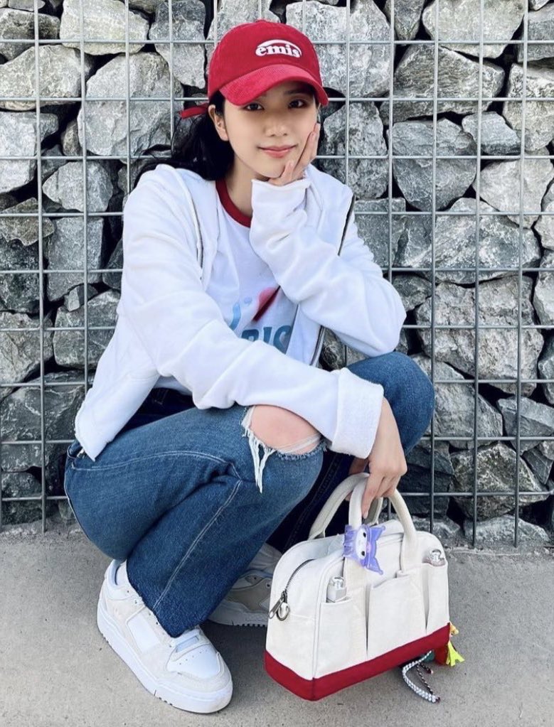 chichuyeah's tweet photo. couple shoes 🫶🏻
#ipilitnatin https://t.co/FHRbCxdFea