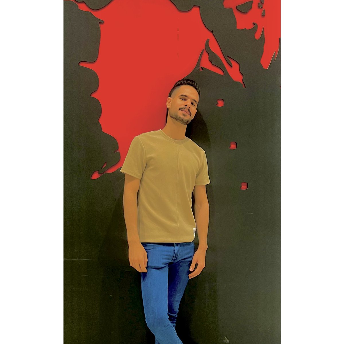 إصنع من نفسك شخصاً يحبه الله وتباً لحب البشر