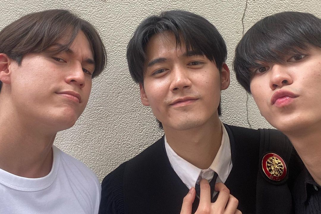 GawinLatam's tweet photo. 29-05-22
Gawin en su instagram: ¡Felicidades Fluke! 👨🎓
Cr. gawincaskeyy (ig)
#FlukePusitGraduated
#GawinCaskey #ลูกแมวของฟลุ๊ค https://t.co/9iSaFqnGaV