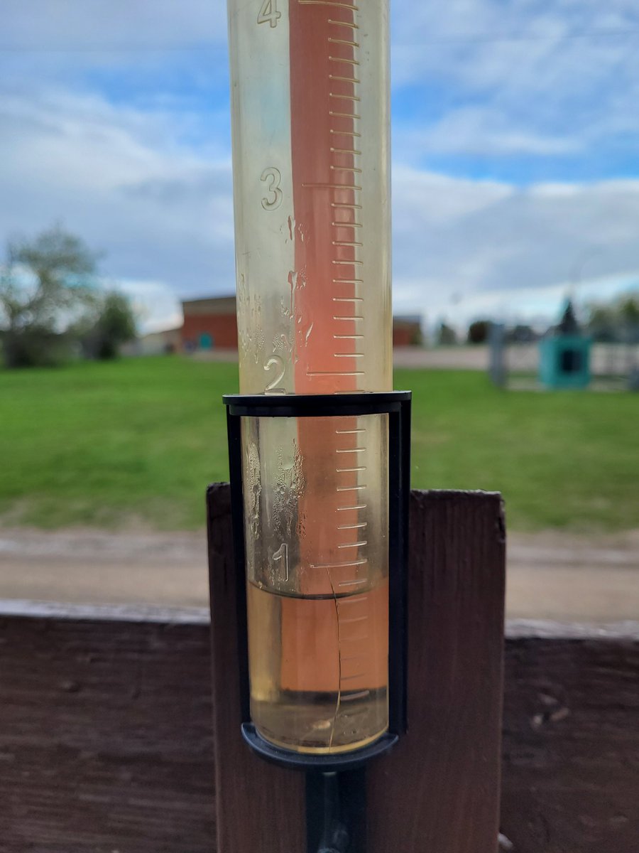 That's an inch this weekend I Melville. Forecast looking dry now. Here's to growers getting seeding completed.