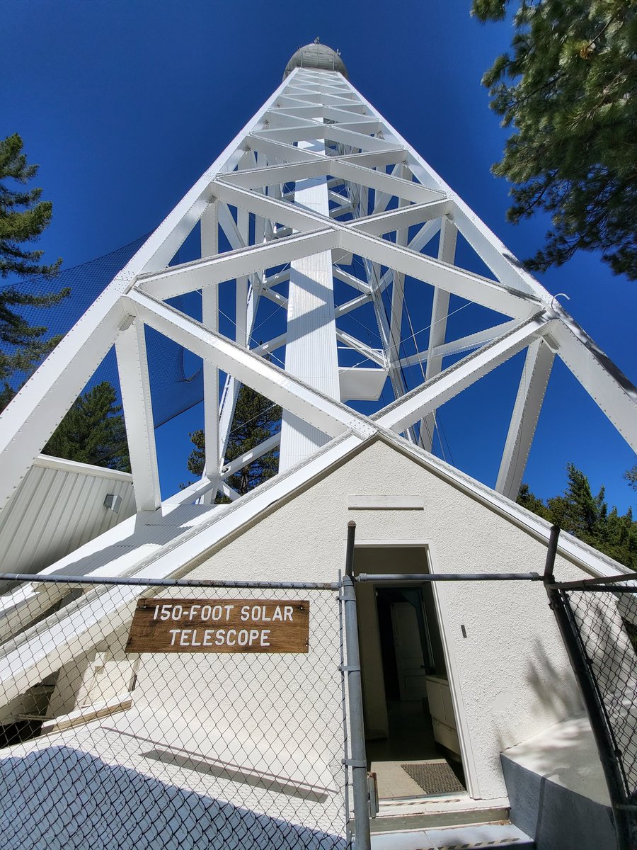JustTheLetterU's tweet photo. Can't remember when was the last time I visited @MtWilsonObs but it's still cool as ever! Many thanks to @kevaba for organizing this @UCIPhysAstro field trip 🔭 https://t.co/I3vXO410Ju
