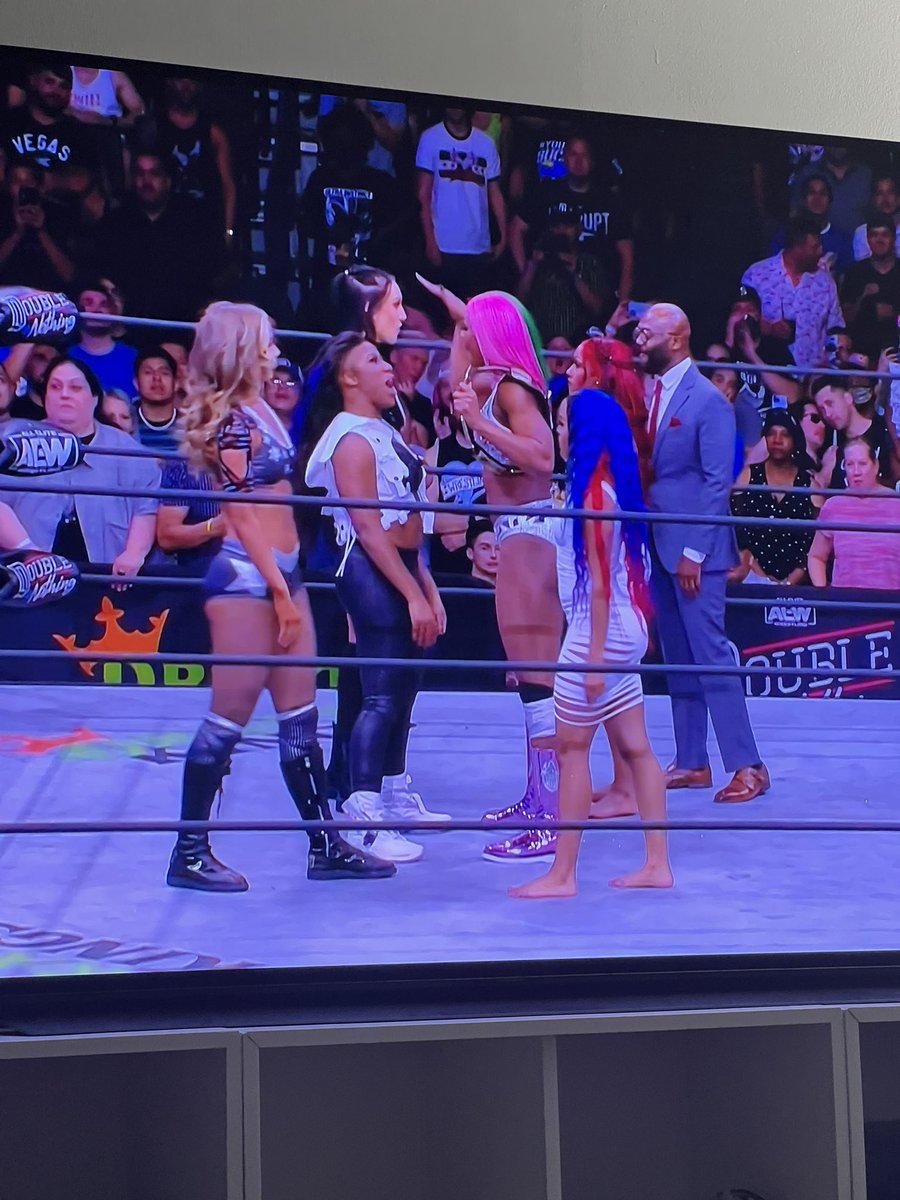 DestinyFomo's tweet photo. Yasss!!!! π#AEWDoN #destinyfomo https://t.co/qf8a5hLBuJ