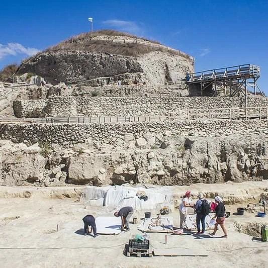 archeohistories's tweet photo. Europe's oldest salt mines and prehistoric town - Provadia Salt mines - 7600 years ago, Ancient Bulgaria.
Detailed Post -
https://t.co/A66pcpbmqQ
#archaeohistories https://t.co/uFjnKE4HDH