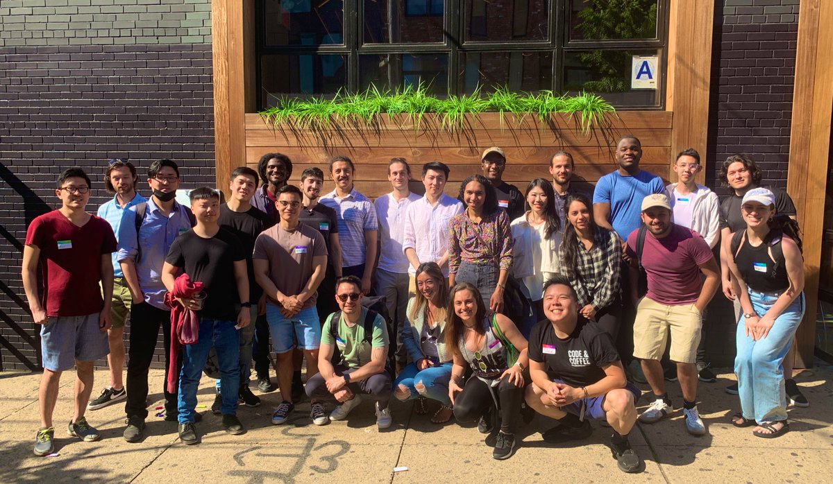 Another Sunday funday with 100Devs and @nyccodecoffee crew!! 🙌😎Consistently a blast and the weather was actually nice enough to have the event outdoors ☀️ yay!! 😆 #coorganizer #brooklyn #techmeetup @leonnoel