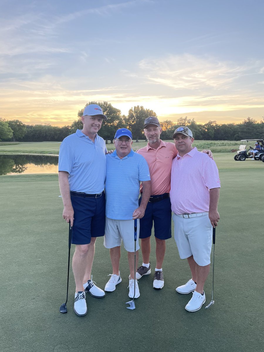 minsell's tweet photo. Great weekend of Member Member at @riverbendcctn congrats to @CoachWTurnbow @CoachInsell #PatBell #EWessner … @CoachInsell was the high school golf coach of these two #Family https://t.co/5MQbGjnMSr