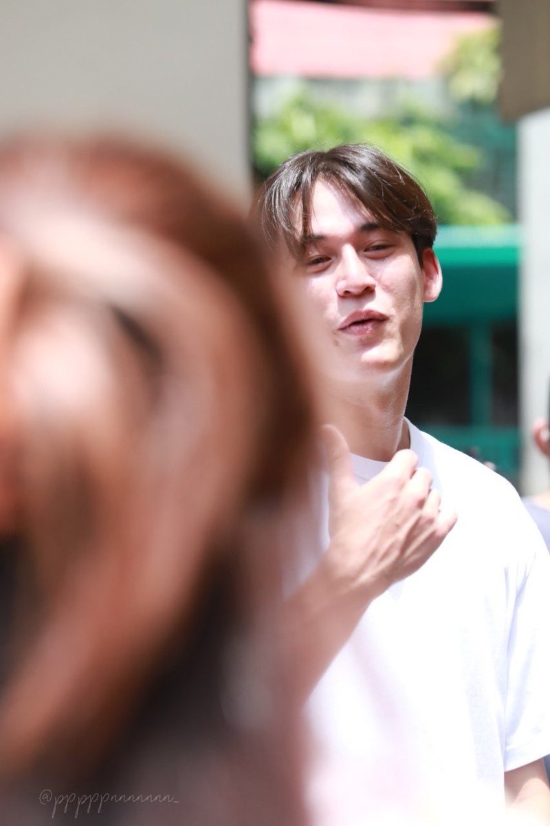 GawinLatam's tweet photo. Cr. @_kamkon_ @gawincaskey_Fc @pppppnnnnnnn_
#FlukePusitGraduated
#GawinCaskey #ลูกแมวของฟลุ๊ค https://t.co/J3iMl2gFvz