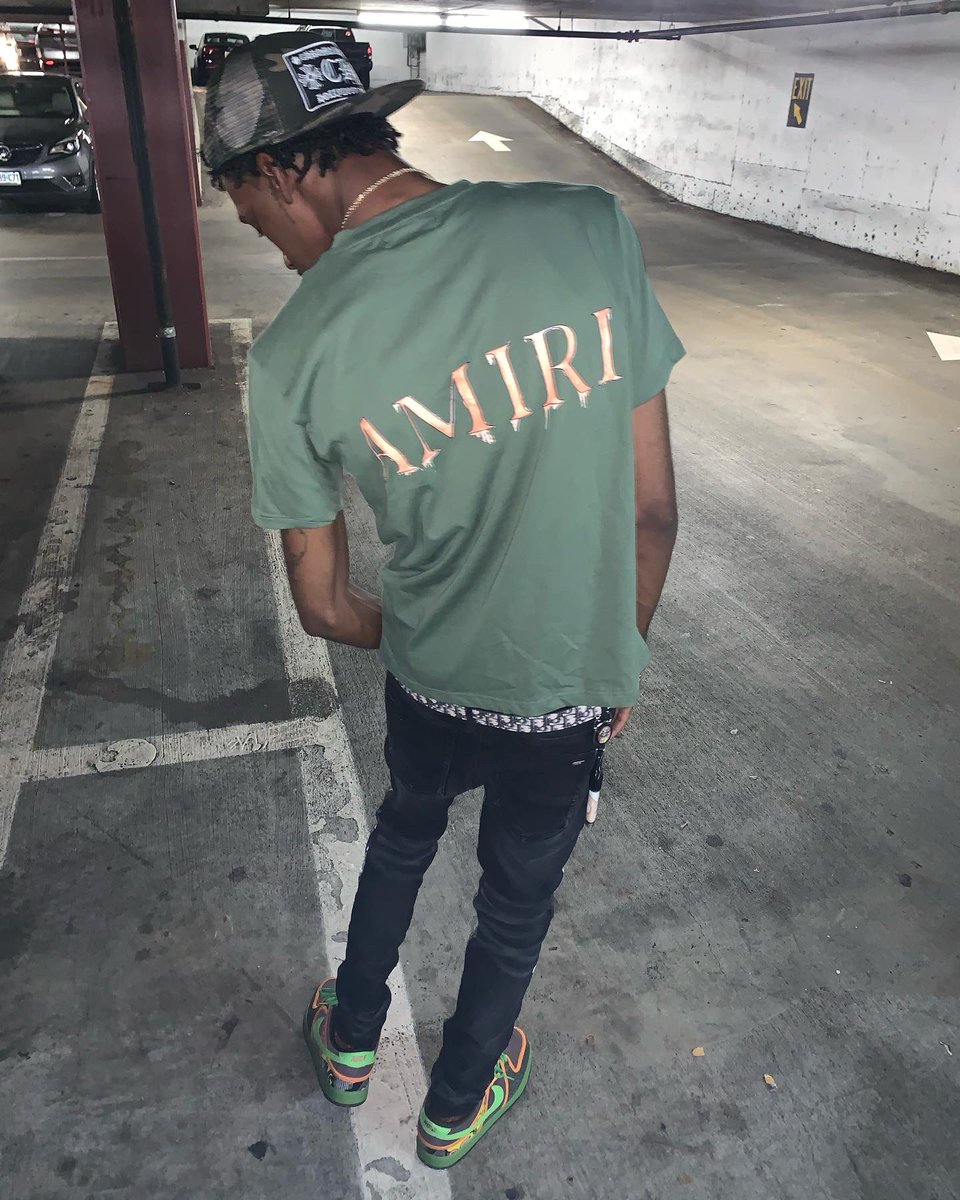 SSwipping's tweet photo. Stepped Out In Mud This Bitch Couldn’t Wait To Tie My Shoes Lace⚔️🙊 https://t.co/3m4rxDvyMD