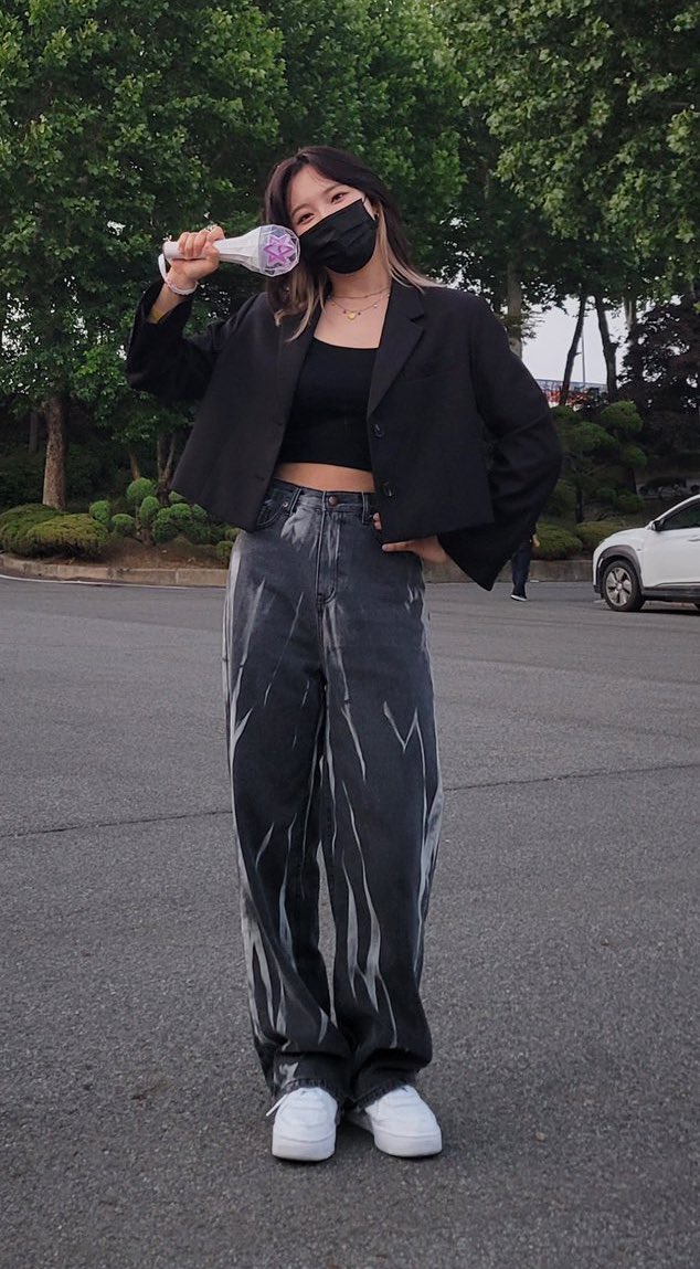 FT9AxryWYAUPxgQ?format=jpg&name=medium