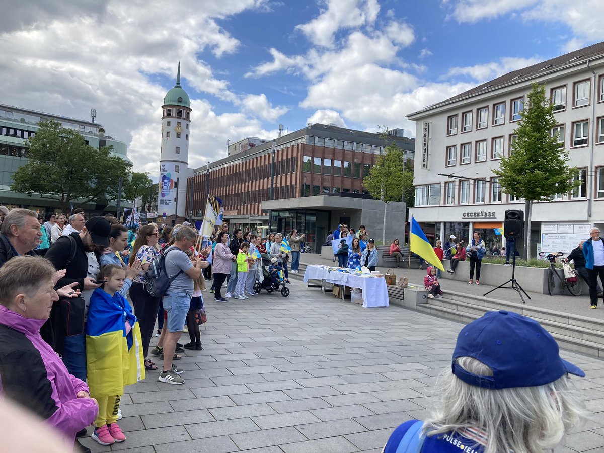 Pulse of Europe Darmstadt (@pulseofeuropeda) on Twitter photo Auf der #Friedenskundgebung am Samstag in #Darmstadt hat Terenzio von <a href="/PulseofEuropeDA/">Pulse of Europe Darmstadt</a> und European Climate Pact Ambassador eine gute Rede gehalten, die den Krieg gegen die #Ukraine und die Notwendigkeit einer #Energiewende zum Thema hatte: poe-darmstadt.eu/content/rede-v…
#PulseofEurope Auf der #Friedenskundgebung am Samstag in #Darmstadt hat Terenzio von <a href="/PulseofEuropeDA/">Pulse of Europe Darmstadt</a> und European Climate Pact Ambassador eine gute Rede gehalten, die den Krieg gegen die #Ukraine und die Notwendigkeit einer #Energiewende zum Thema hatte: poe-darmstadt.eu/content/rede-v…
#PulseofEurope