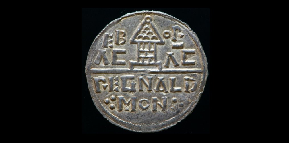 Vale of York 'Minster' Coin from Top 10 UK Treasure Sites
A gem Athelstan steep-roofed "church" type penny (c. 927 AD) was detected in a unique lead-lined gilt silver vessel. This Yorkshire Museum display is a rare #masterpiece of medieval #numismatic art. yorkshiremuseum.org.uk/exhibition/bey…