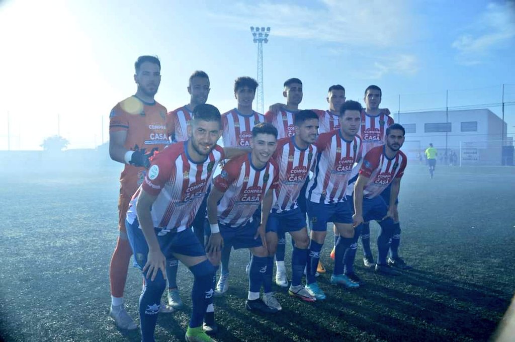 JORNADA 3️⃣5️⃣

<a href="/ArenasOficial/">Arenas Armilla CyD</a> 5-0 <a href="/FCMalagaCity/">FC Malaga City Academy</a> 

Golpe en la mesa de los nuestros! 
Partido completísimo... 3 puntos que nos dejan un poquito más cerca del objetivo!!

<a href="/dani_benitez13/">daniel</a> ⚽️⚽️
<a href="/rafillamoreno11/">F A L I N ‼️</a> ⚽️⚽️
<a href="/ezequielcalven1/">ezequiel calvente</a> ⚽️

#SomosArenas #LaIlusiónDeUnPueblo
❤️🤍💙🍍🍍🍍