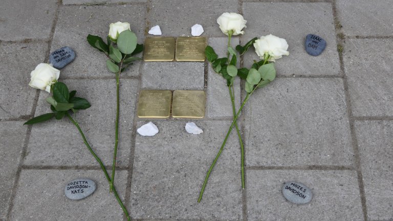 Stolpersteine S'dam tweet media