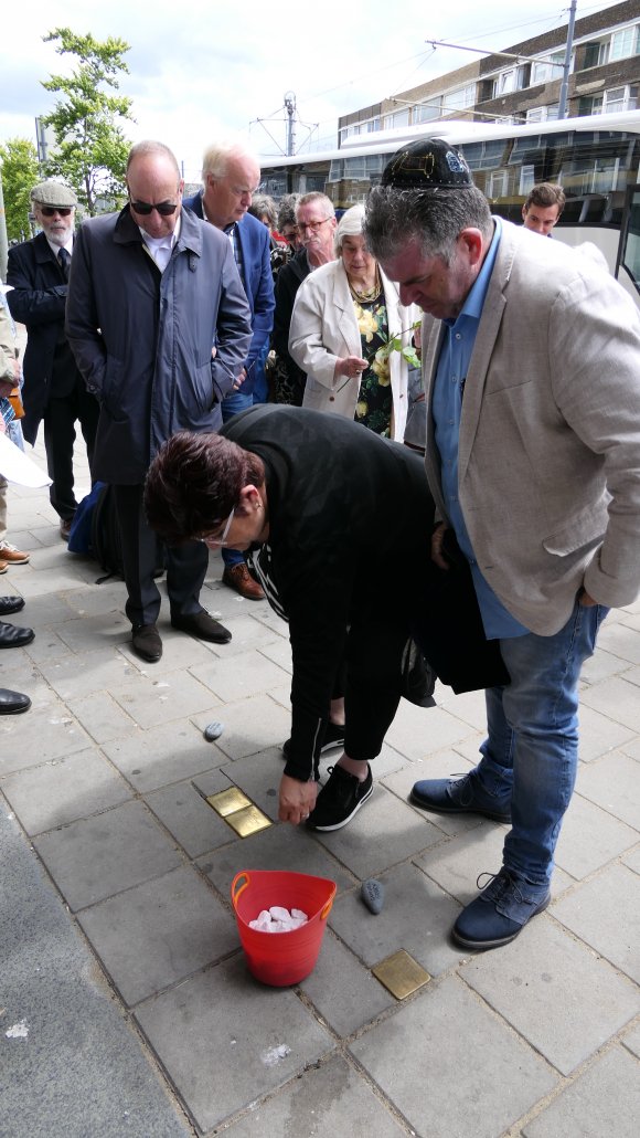 Stolpersteine S'dam tweet media