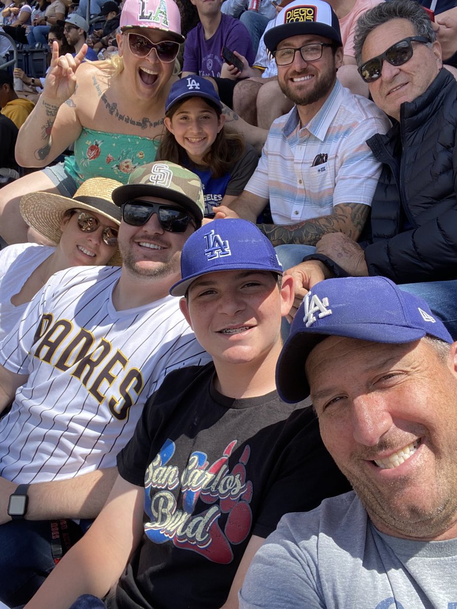 DocAaron's tweet image. #timetoshine #gododgers