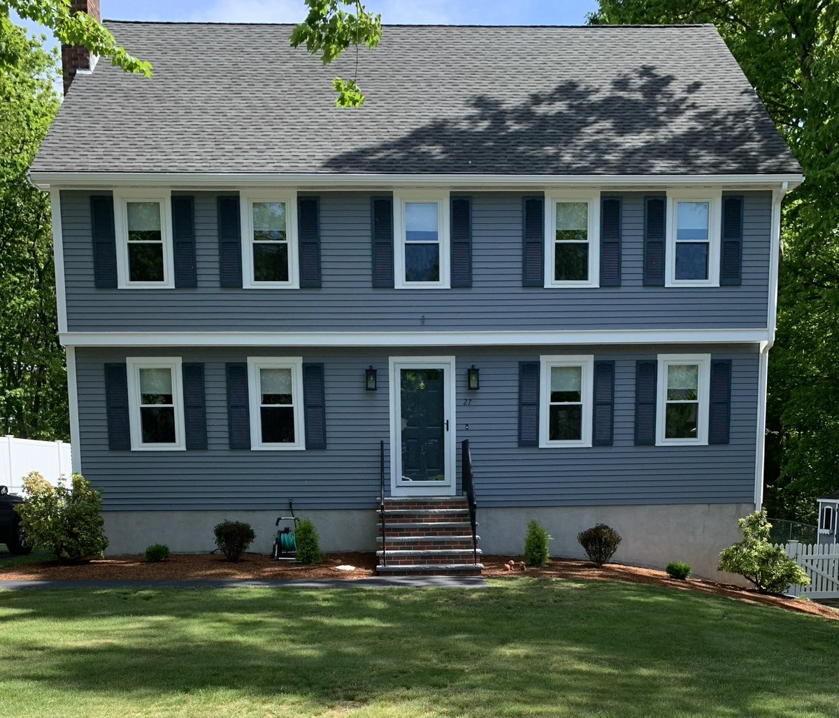 SheaConcrete's tweet photo. Make your front steps the “Talk Of Your Town” … It is just one call away #homeprovement #curbappeal #talkofyourtown #frontsteps #frontstairs #thesheaway #newenglandspremierprecaster #familyownedandoperated #teamworkmakesthedreamwork #madeintheusa🇺🇸 https://t.co/82NyA5giEA