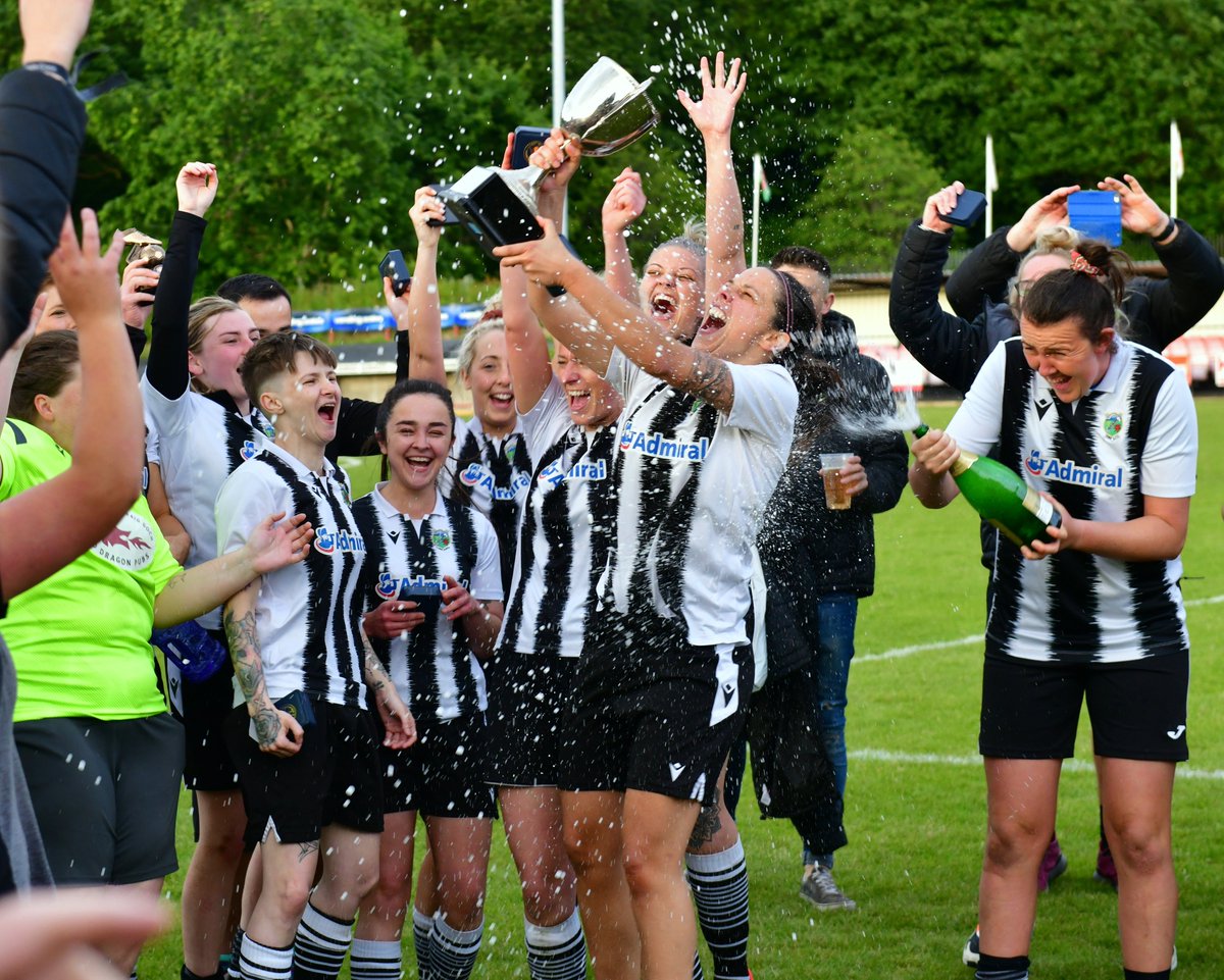 dorward_nick's tweet photo. Well done Pontardawe Ladies Whites winning the WWWGL cup today. Hats off to Cwmgwendraeth Ladies FC for their excellent attitude in defeat.@PontyLFC  @PontardaweTown @desyh364 @Margare23906969 https://t.co/zsb2zhI6nT