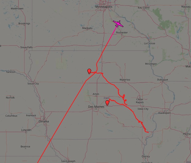 stratoballoon's tweet photo. Some facts from looking at the data of the "close encounter" this morning above Iowa. 

ER2 speed: 415 knots. 
Closest horizontal point with the balloon: ~10 miles. 
Altitude diff. between both vehicles: 2.000 feet. 

It could be considered a "close call" incident?

#HBAL596 #ER2 https://t.co/refWjxRypv