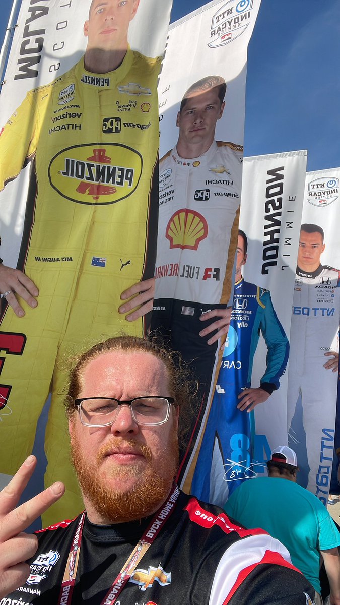 Woodroe32's tweet photo. @josefnewgarden, can I get an autograph for my daughter? https://t.co/JEM2DZkzcf