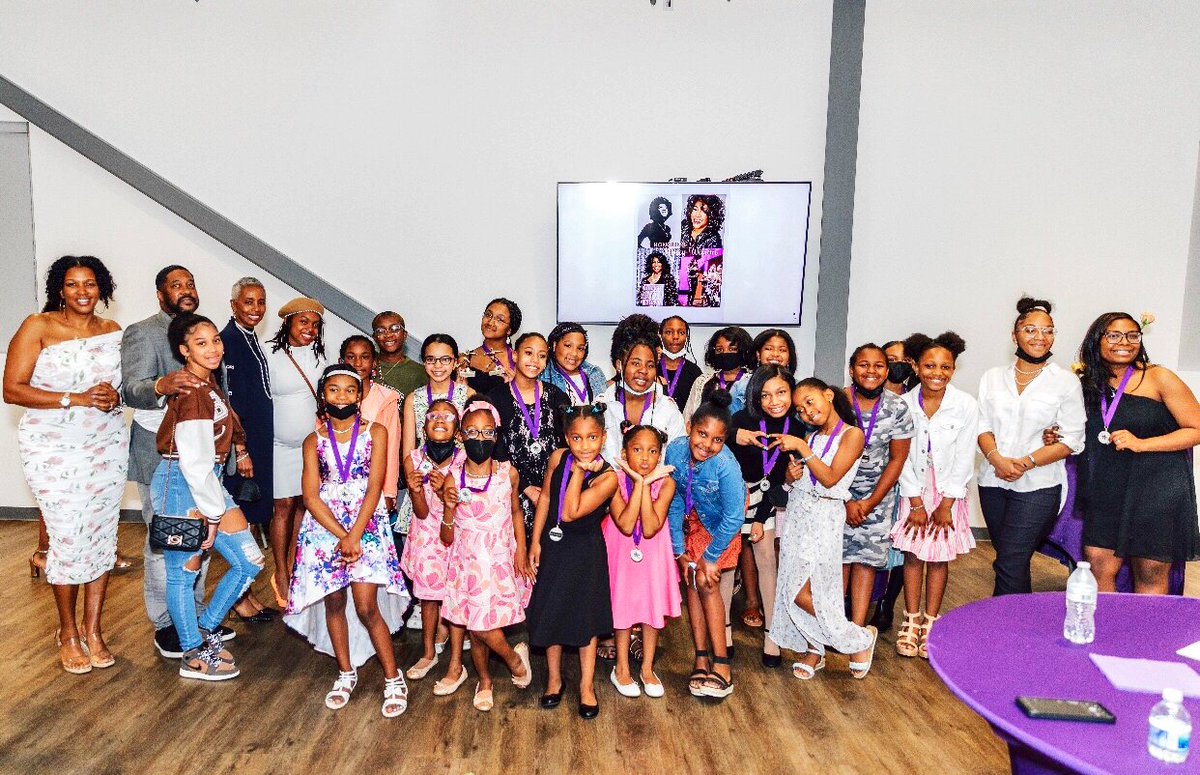 MWilsonSupreme's tweet image. Mary Wilson was a longtime supporter of Figure Skating In Detroit (@FSinDetroit), providing opportunities for young girls to express their creativity and talents on the ice. ⛸