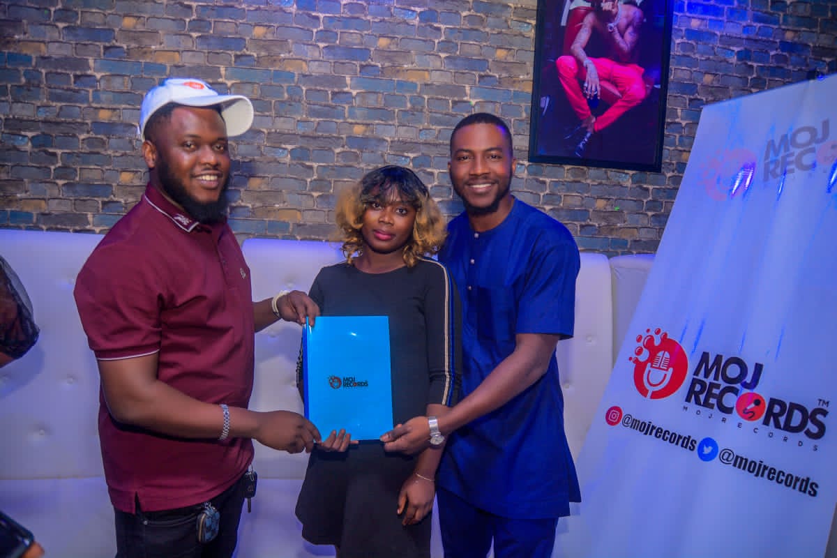 Treasure50s's tweet photo. 🤩 It can only get Better 🤩
It's Official! You can call Me @mojrecords First Lady! 👸🏽 Let's Get to work. 
Thank you all for the Love and Support always! I Love Y'all Sensationally💞
cc: @djfalcao_ @kwaragot_talent @paulzee14 @subbycc @rekayofficial 

#Treasure50s #TheSensation https://t.co/izYmTQAwMM