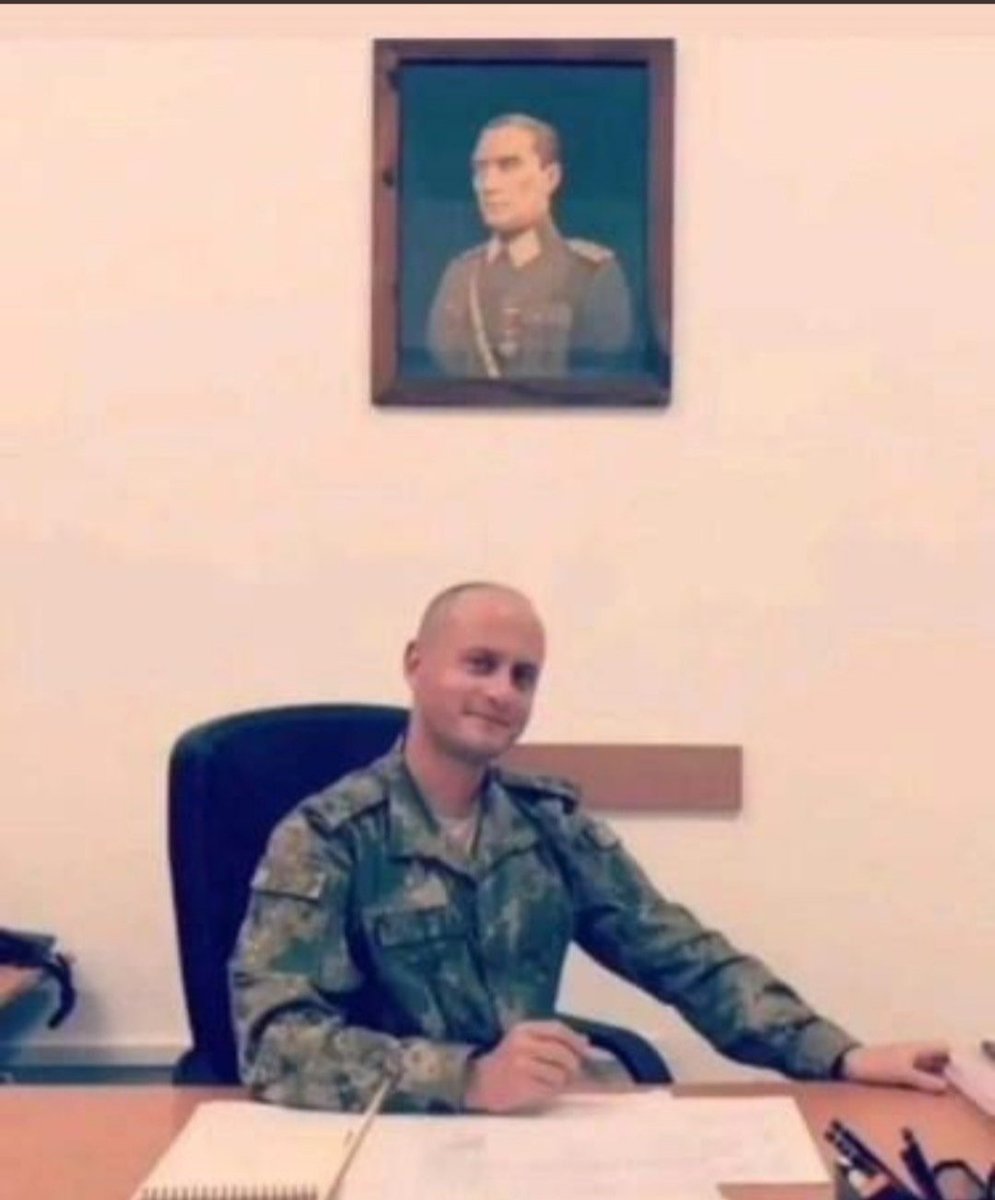 Tanımak , Emrini almak bize 
Kanın ise Vatanımızın topragının şerefine şeref kattı Komutanım.😭
🇹🇷Kurt Ölür Tağut Ölür Şehitler Ölmez 
#şehit #üstegmenNuriMelihBozkurt