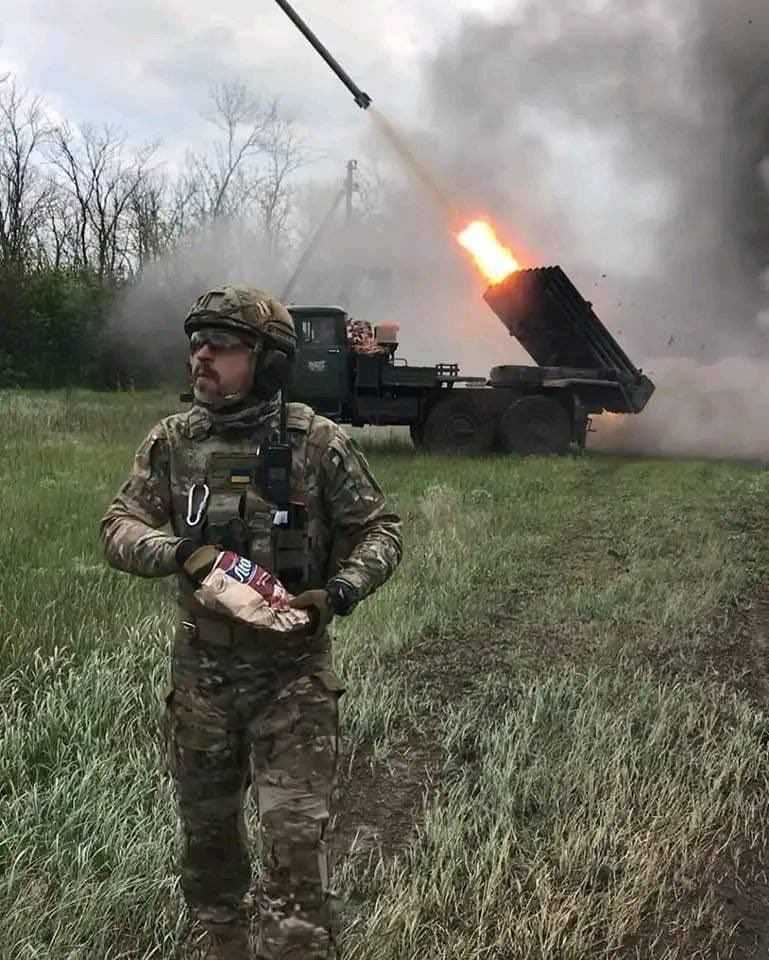 EuromaidanPress's tweet photo. Smokey barbeque flavor https://t.co/5N4TLuUtED