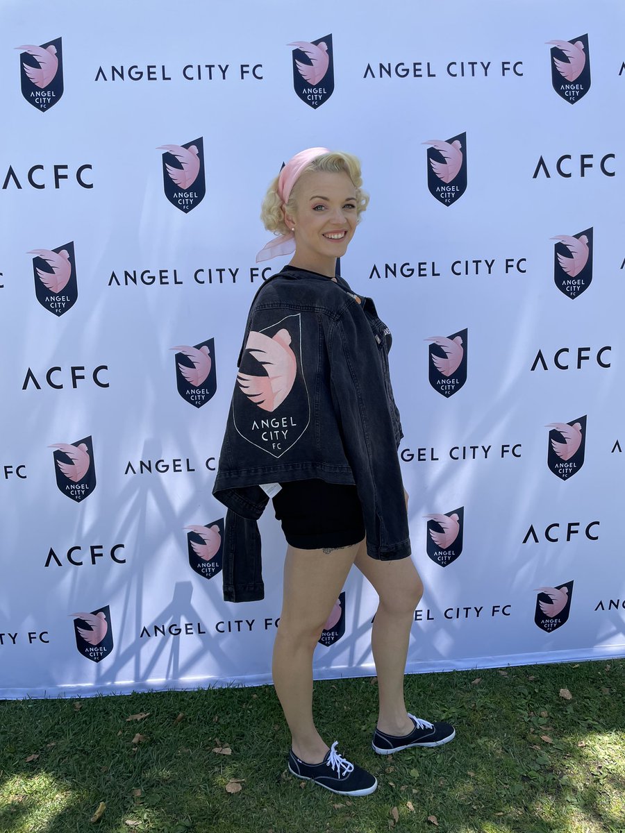 knoxie13's tweet photo. Is this how we do #matchdayfit ? @weareangelcity #acfc #angelcityfc https://t.co/iTSi1her89