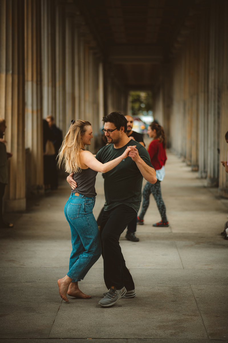 KMaxArt's tweet photo. #berlin #berlinstreetphotography #berlincity #dancing #tanzen #deutschland #deutschland🇩🇪 #germany #germany🇩🇪 #germangirl🇩🇪 #german #bodemuseum #spreeriver #streetphotography #strassenfotografie #strassenfoto #straßenfotografie #fotografie https://t.co/NHKxl4ujLr