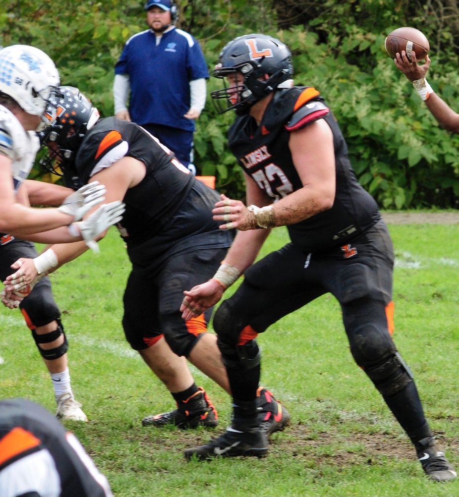 LinslyFootball's tweet photo. At Linsly’s 208th Commencement, Hayden Bozich was awarded the prestigious Guenther Award. It is given to the two members of the the senior class who exhibit outstanding leadership, citizenship and character. https://t.co/0ukXNNMwDh