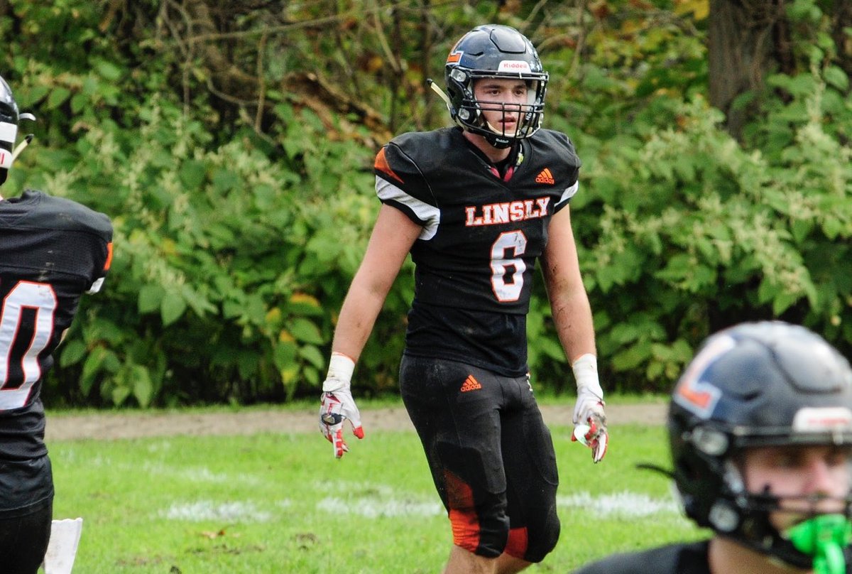 LinslyFootball's tweet photo. The Theodore Scott Owens Award, given to those members of the senior class who, in the opinion of the faculty and Head of School, exhibit the qualities of determination, seriousness, and persistence respected by all. The male recipient at graduation was Brodie Selmon. https://t.co/C2oBJAglBf