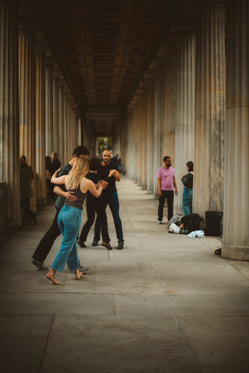 KMaxArt's tweet photo. #berlin #berlinstreetphotography #berlincity #dancing #tanzen #deutschland #deutschland🇩🇪 #germany #germany🇩🇪 #germangirl🇩🇪 #german #bodemuseum #spreeriver #streetphotography #strassenfotografie #strassenfoto #straßenfotografie #fotografie https://t.co/H2pg29qArZ