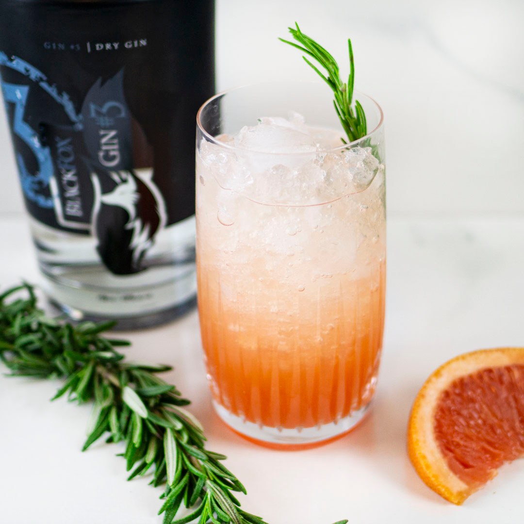 TravelReportMX's tweet photo. En tu visita a Saskatoon, no olvides conocer una de las destilerías tradicionales más famosas y queridas en Canadá. @BlackFoxSpirits  @DestinationCAN @Saskatchewan @VisitSaskatoon #ExploreCAN #CanadaIsOpen #ExploreSask #Saskatooning #Travel https://t.co/Gg653phnP3