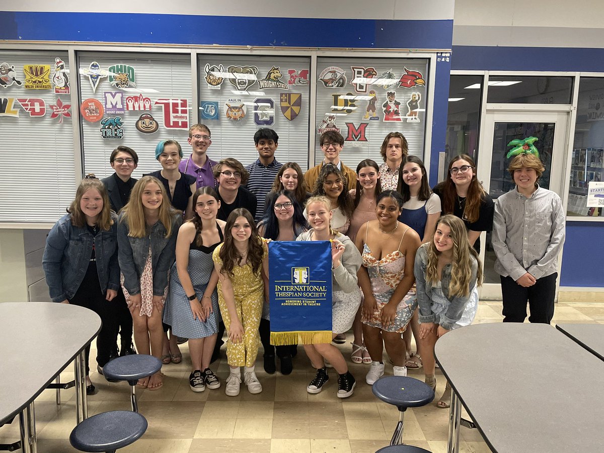 To wrap up the 2021-2022 school year, we are proud to announce that 23 new Thespians were inducted into <a href="/MidviewHS/">Midview High School</a> Troupe 1674! Congratulations to all our Thespians on their amazing accomplishments this year 💙🎭💛 @MidviewSuper <a href="/FMajorMLSD/">Dr. Frank Major</a> <a href="/MidviewLocal/">Midview Local Schools</a>