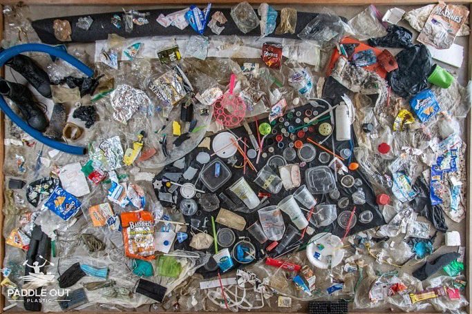 PadleOutPlastic's tweet image. Another day, another 500 pieces of plastic waste plucked from SoCal waters. Layered and displayed in a 6’x 9’ (2x3m) frame. Do you see evidence of your favorite plastic polluters? #paddleoutplastic #plasticpollution #switchtoreusables