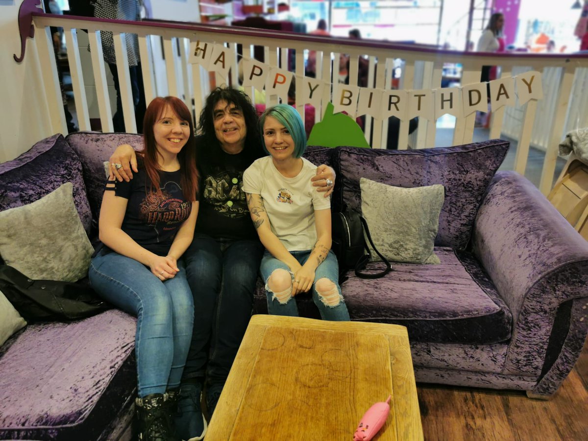 HayleyButler22's tweet photo. Fabulous day at the @KittyCafeUK1 https://t.co/9X4mx78Icp