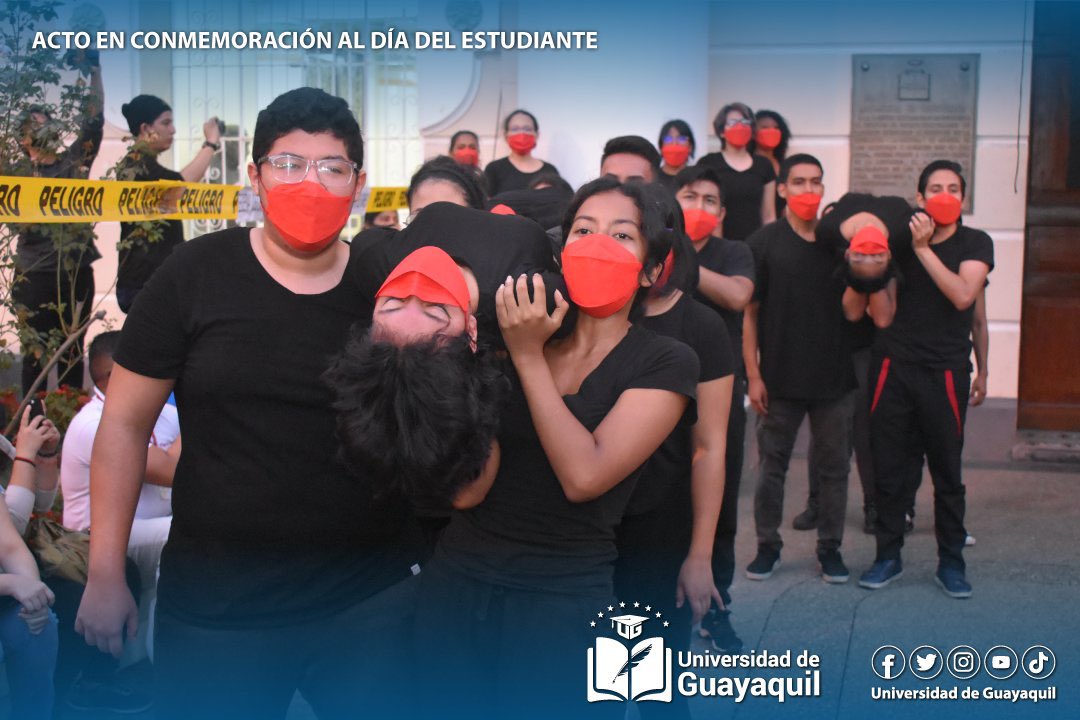 nocontextug's tweet photo. “Conmemoración al estudiante” https://t.co/wlHJ1HebP6