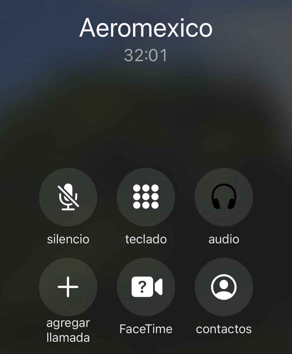 Me cancela hoy en la noche  <a href="/Aeromexico/">Aeroméxico</a> mi vuelo que es mañana, y que necesito tomar sí o sí, y llevo +30 min esperando a que me atiendan en el call center. ¿Qué procede  <a href="/AM_Escucha/">Aeroméxico escucha</a>?